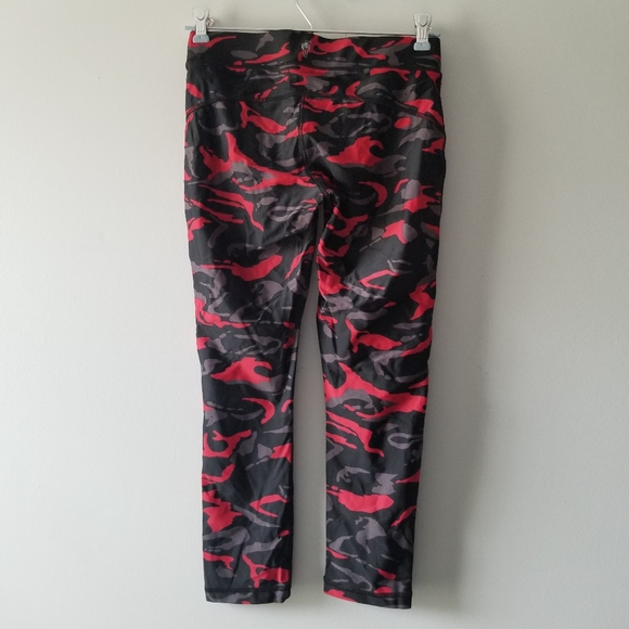 HPE Combat Red Camo Crop Leggings Medium - Picture 8 of 9